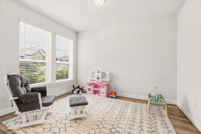 Building Photo - Elegant Living with Space to Spare | 4 Bed • 3.5 Bath