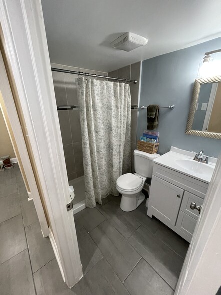 Basement Bathroom - 2917 Wilder St