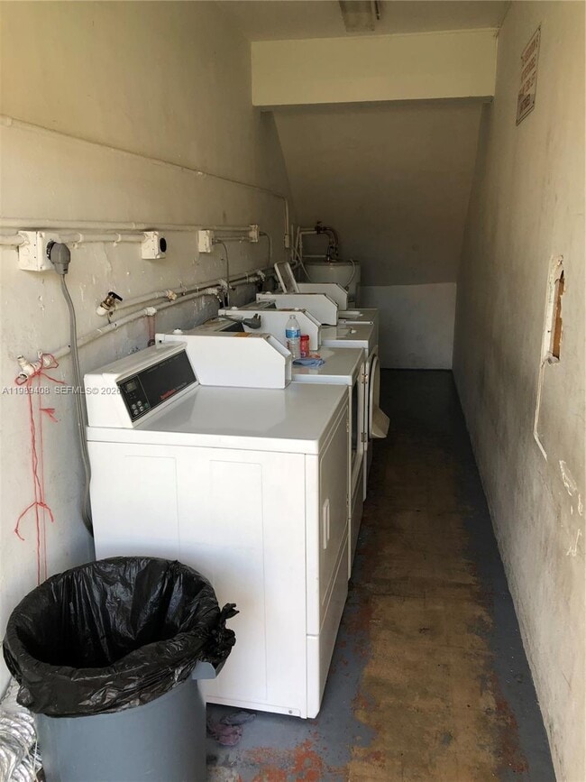 Building Photo - 2551 NW 13th St