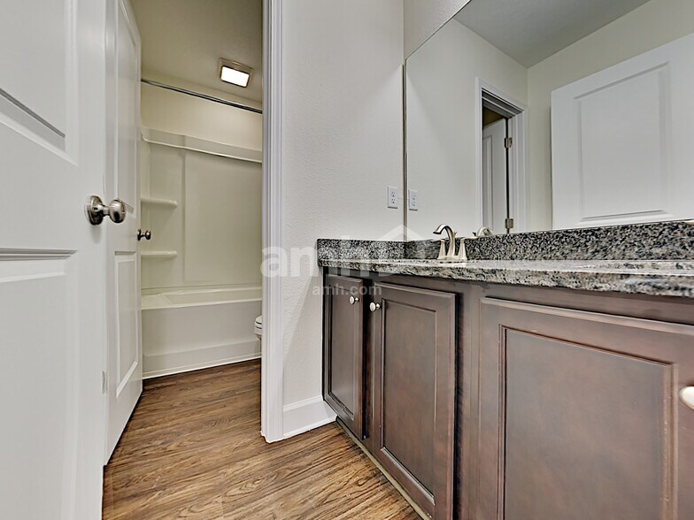 Building Photo - 105 Moultrie Crossing Ln