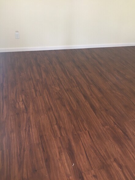 Livingroom floor - 5735 Aftonshire Dr