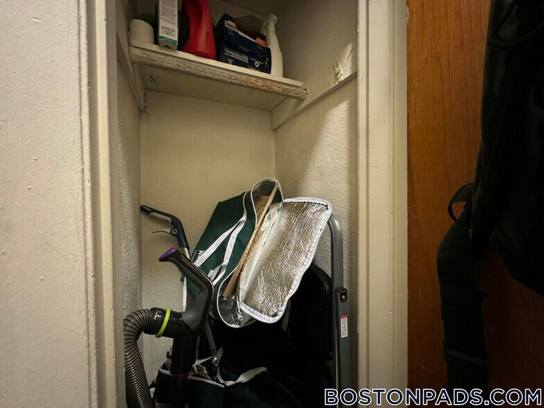 Building Photo - 384 Commonwealth Ave