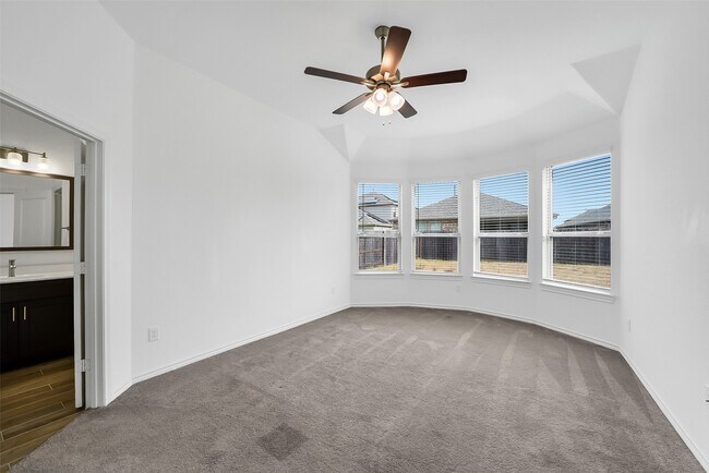 Building Photo - 1309 Tan Gable Ln