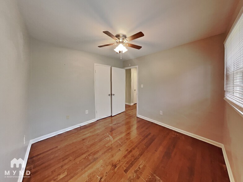 Building Photo - 5730 Deerfield Trail