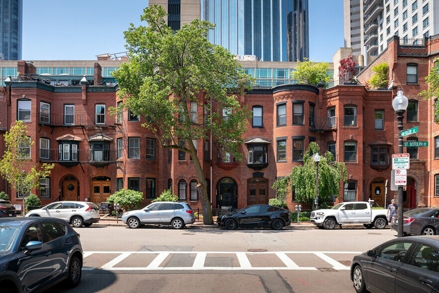 Building Photo - 81 Saint Botolph St