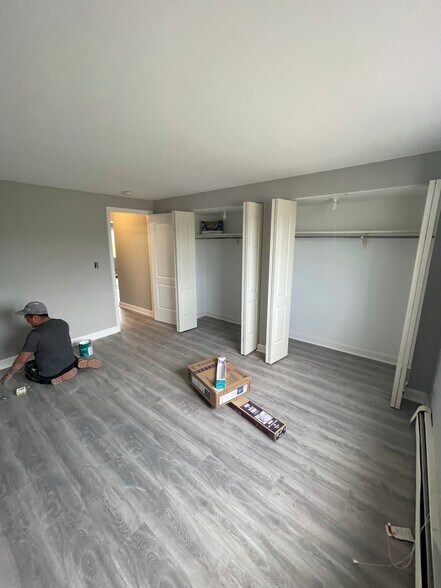 Bedroom - 636 W Pickwick Ct