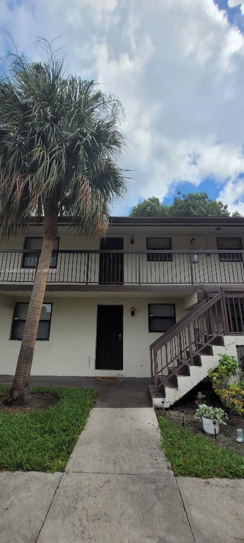 Building Photo - 6010 Shaker Wood Cir