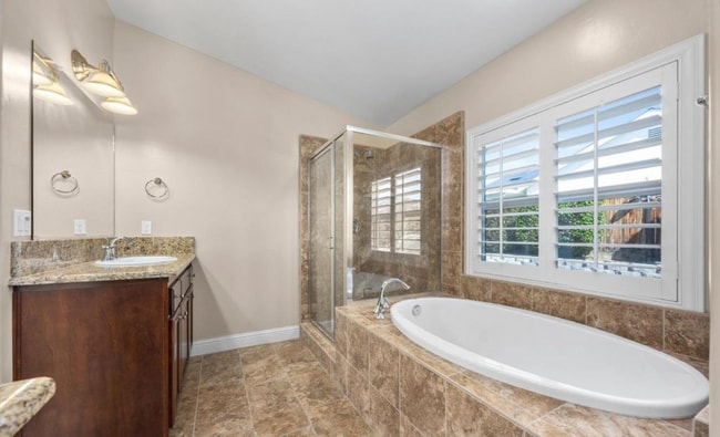 Building Photo - Beautiful 4 Bed 2 Bath Home!!!