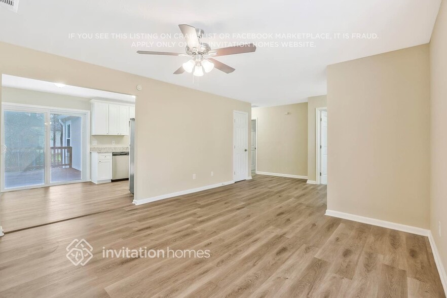 Building Photo - 610 Woodcrest Manor Dr