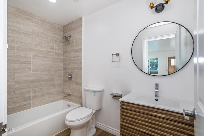 Building Photo - 3308 Primavera St