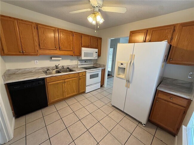 Building Photo - 791 Copperfield Dr E