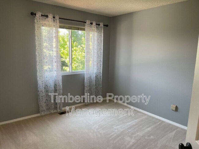Building Photo - 8322 Radcliff Dr