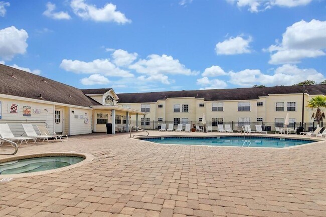 Building Photo - 5003 Laguna Bay Cir