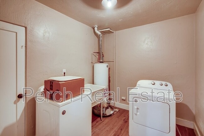 Building Photo - 1281 Quentin St