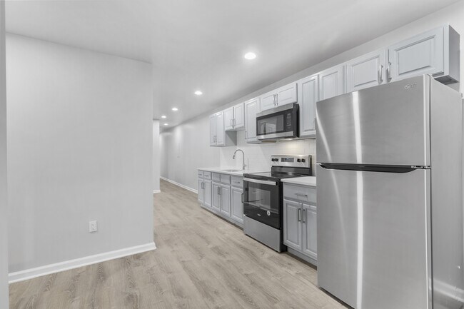 Building Photo - 69 Slocum St