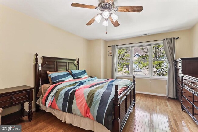 Building Photo - 3814 Woodlawn Ct