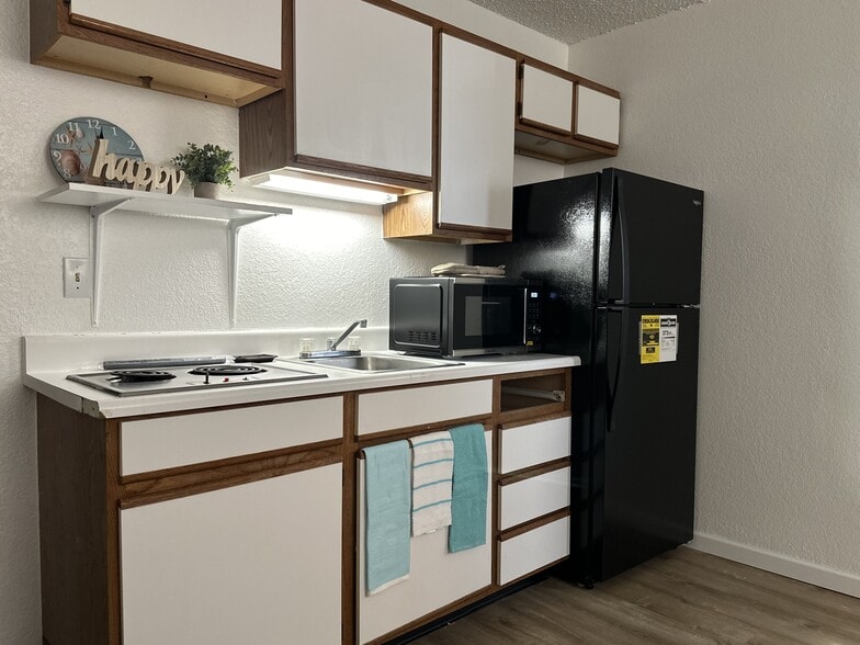 Sunrise Apartments 320 Lee Ave Bullhead City AZ 86429 Apartment Finder