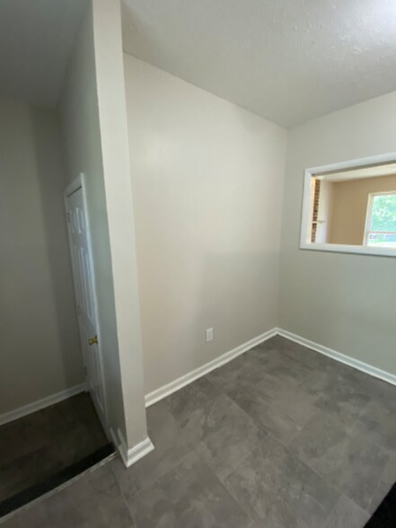 Building Photo - 10107 Coralwood Dr