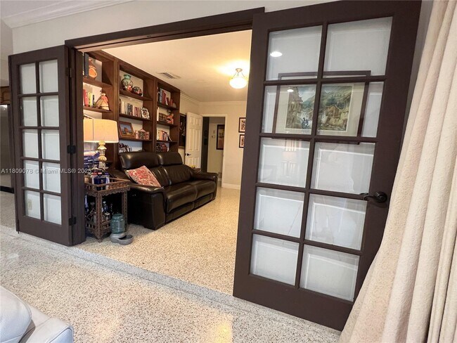 Building Photo - 7704 SW 139th Ct
