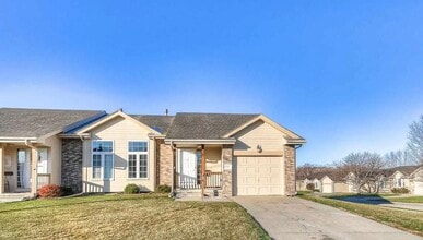 Building Photo - 6710 S 165th Ave