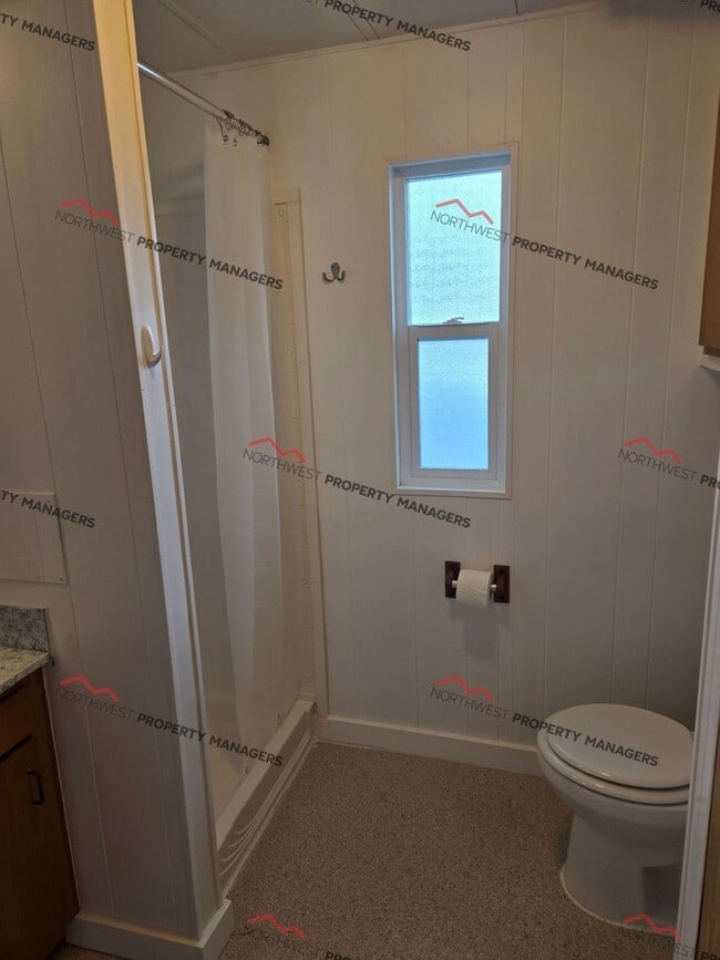 Building Photo - STATUS: AVAILABLE | R255G | $1750