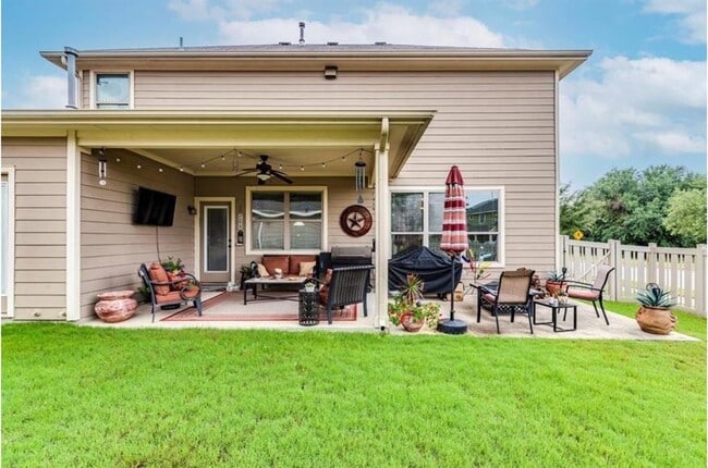 Building Photo - 2001 Herzog