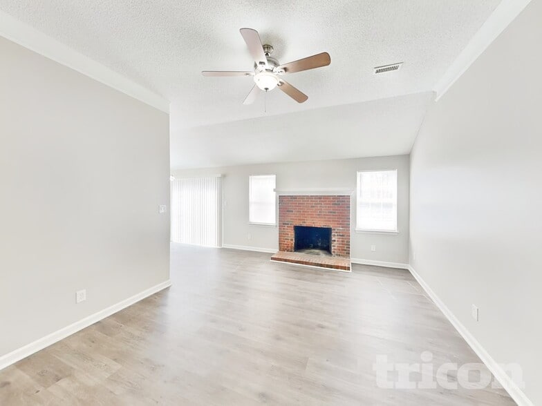 Building Photo - 7401 Fallow Ln