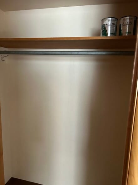 Building Photo - 8 8th St W