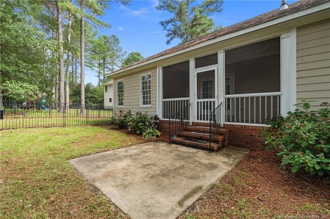 Building Photo - 85 Shining Water Ln