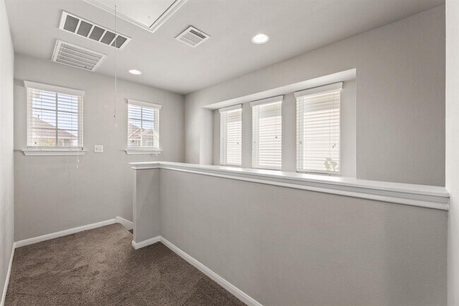 Building Photo - 18007 Malnati Dr