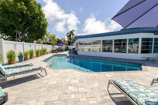 Building Photo - 6300 16th St S