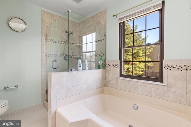 Building Photo - 3939 Tallow Tree Pl