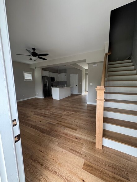 Building Photo - 1407 Village Loop