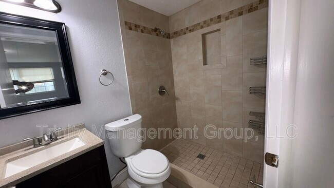 Building Photo - 8943 Windsong Ln