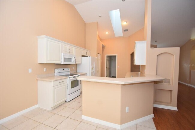 Building Photo - 11 Ellsworth Dr