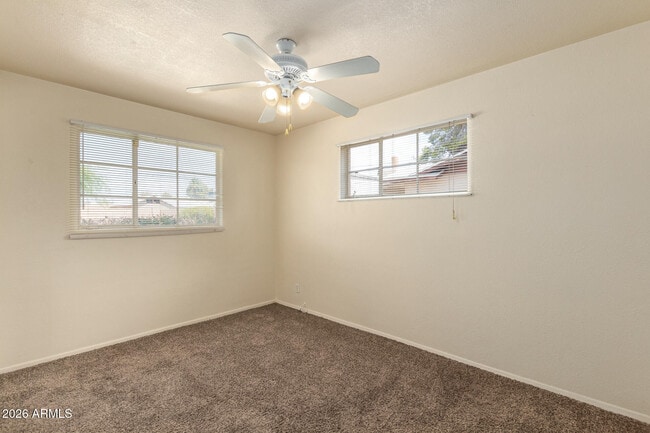 Building Photo - 550 W 19th St