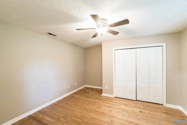 Building Photo - 139 Clubhouse Ln