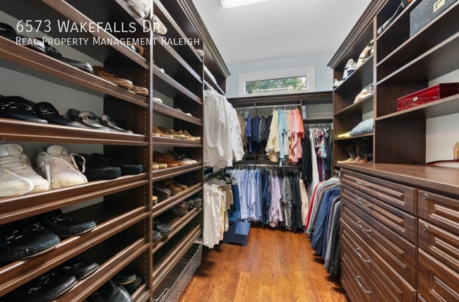 Building Photo - 6573 Wakefalls Dr