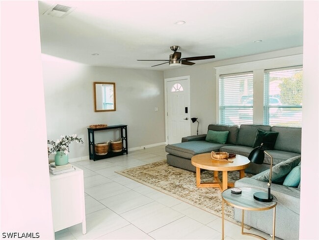 Building Photo - 2680 Longboat Dr