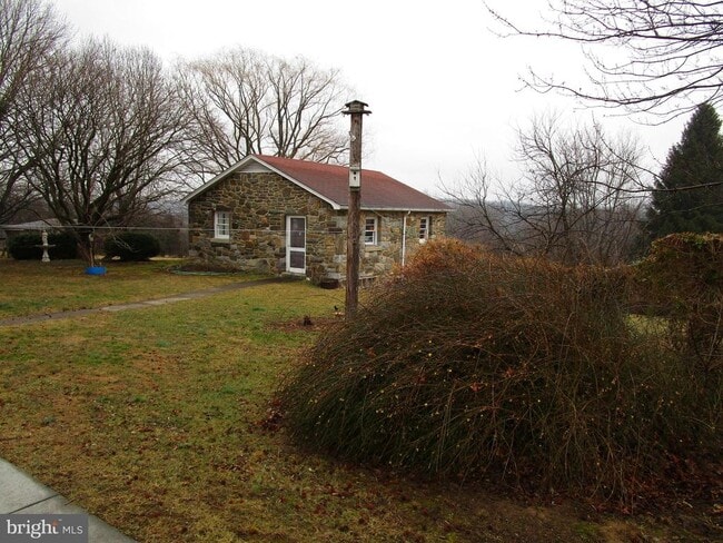 Building Photo - 1346 Old Grade Rd