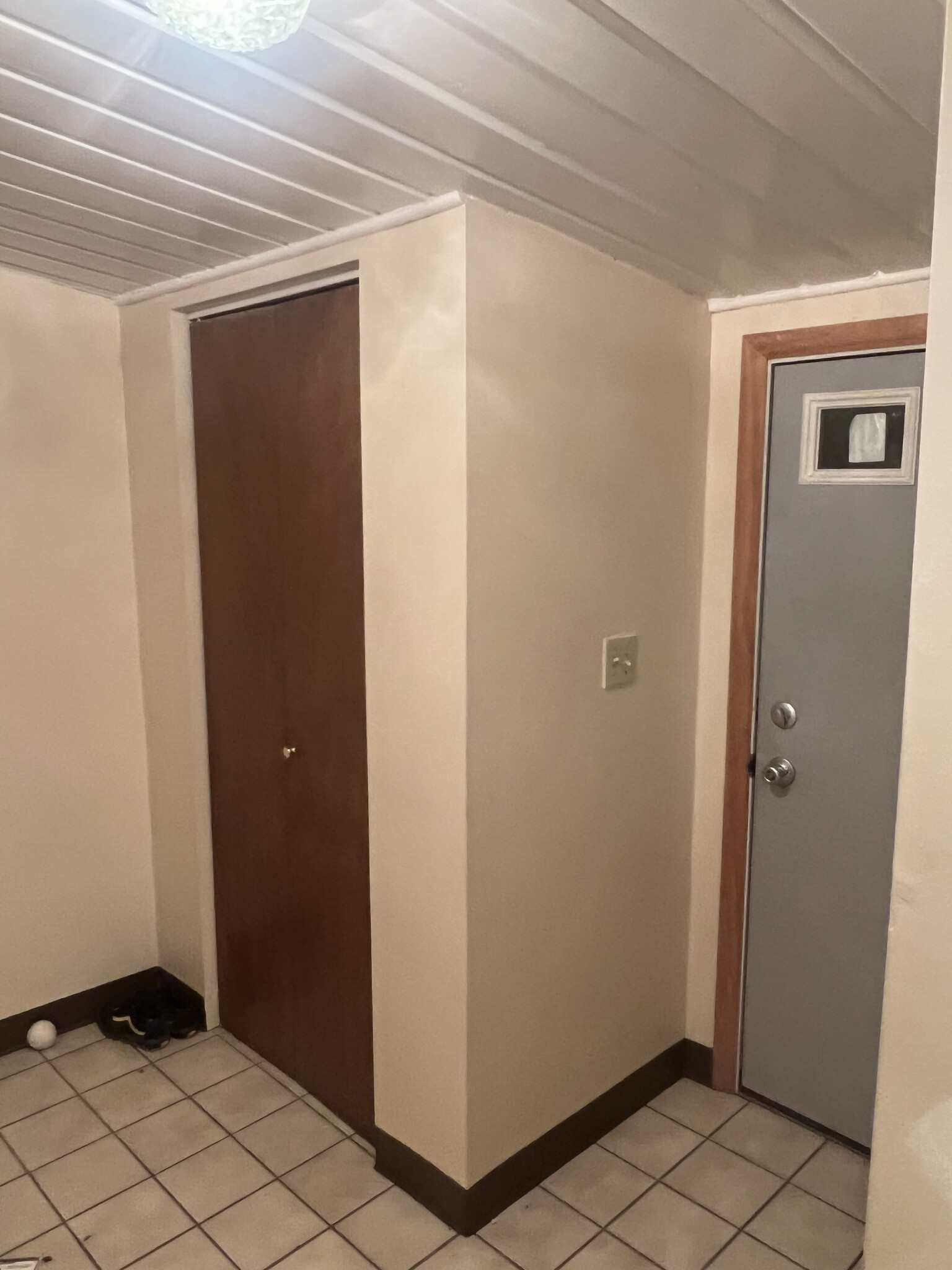 Laundry - 723 E Pine St