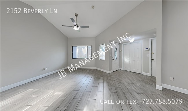 Building Photo - 2152 Beverly Ln