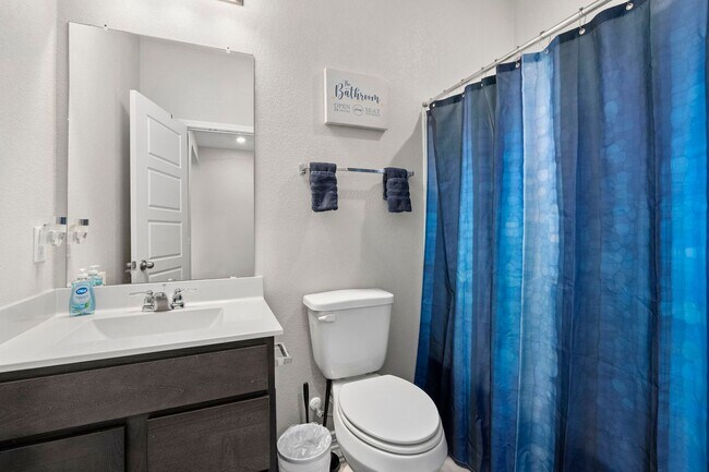 Building Photo - 2318 Themis Wy
