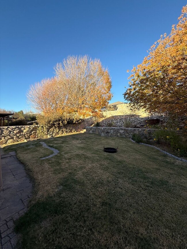 Building Photo - 4238 Trillium Dr