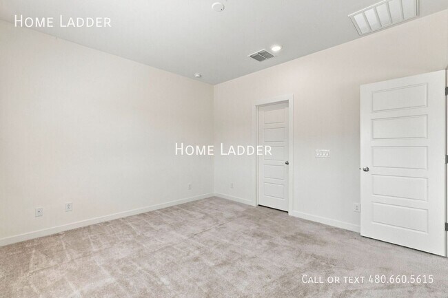 Building Photo - 2528 N Coolidge Ave