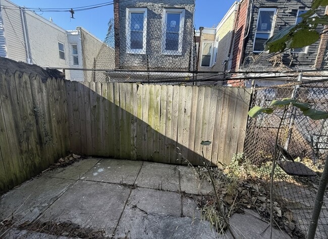 Building Photo - 2556 N Jessup-