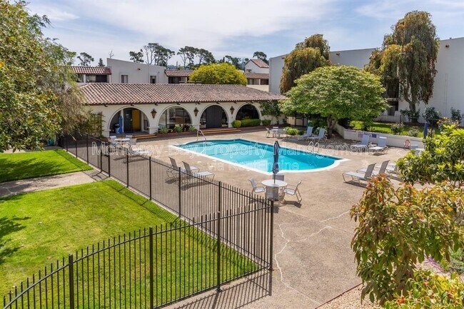 Building Photo - 500 Glenwood Cir