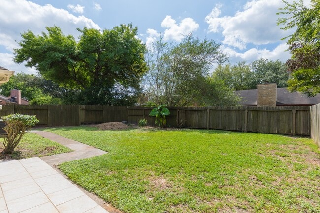 Building Photo - 4106 Kitchen Hill Ln