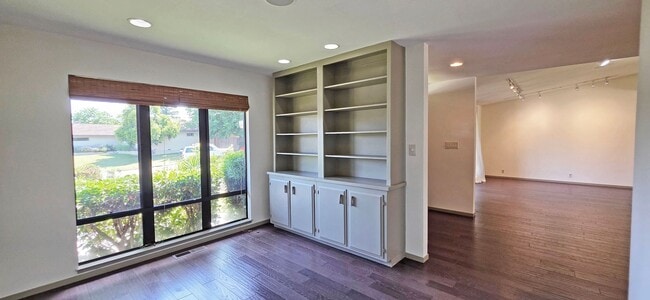 Building Photo - 4200 Burrell Way