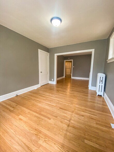 Building Photo - 4994 Mardel Ave